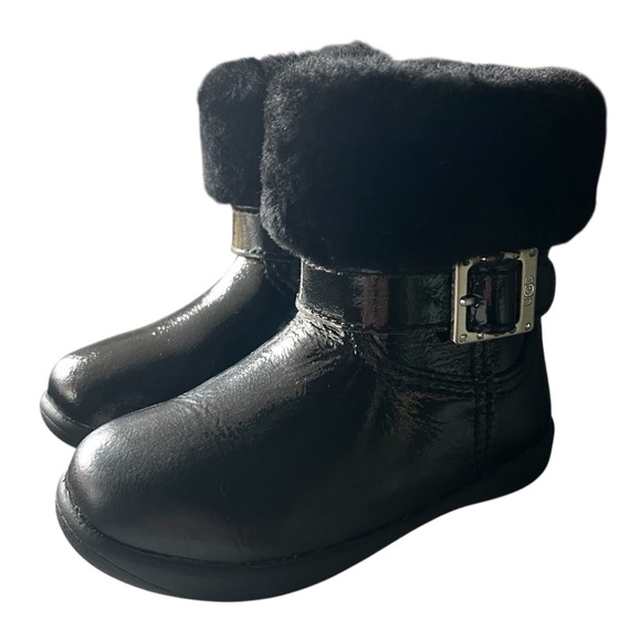 UGG Unisex Toddler 6.5 Black Patent Leather Sheepskin Wool Winter Boots - Picture 1 of 8